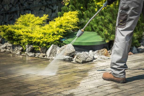 Best Driveway Pressure Washing  in Fitchburg, WI